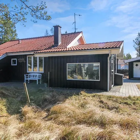 Holiday home Augustine *