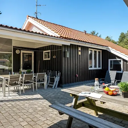 Augustine - 1-6km From The Sea By Interhome Vakantiehuis