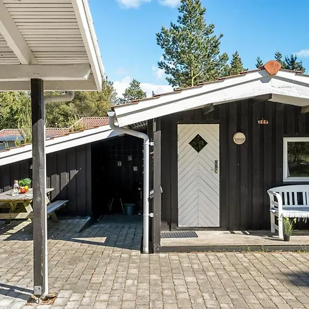 Vakantiehuis Augustine - 1-6km From The Sea By Interhome